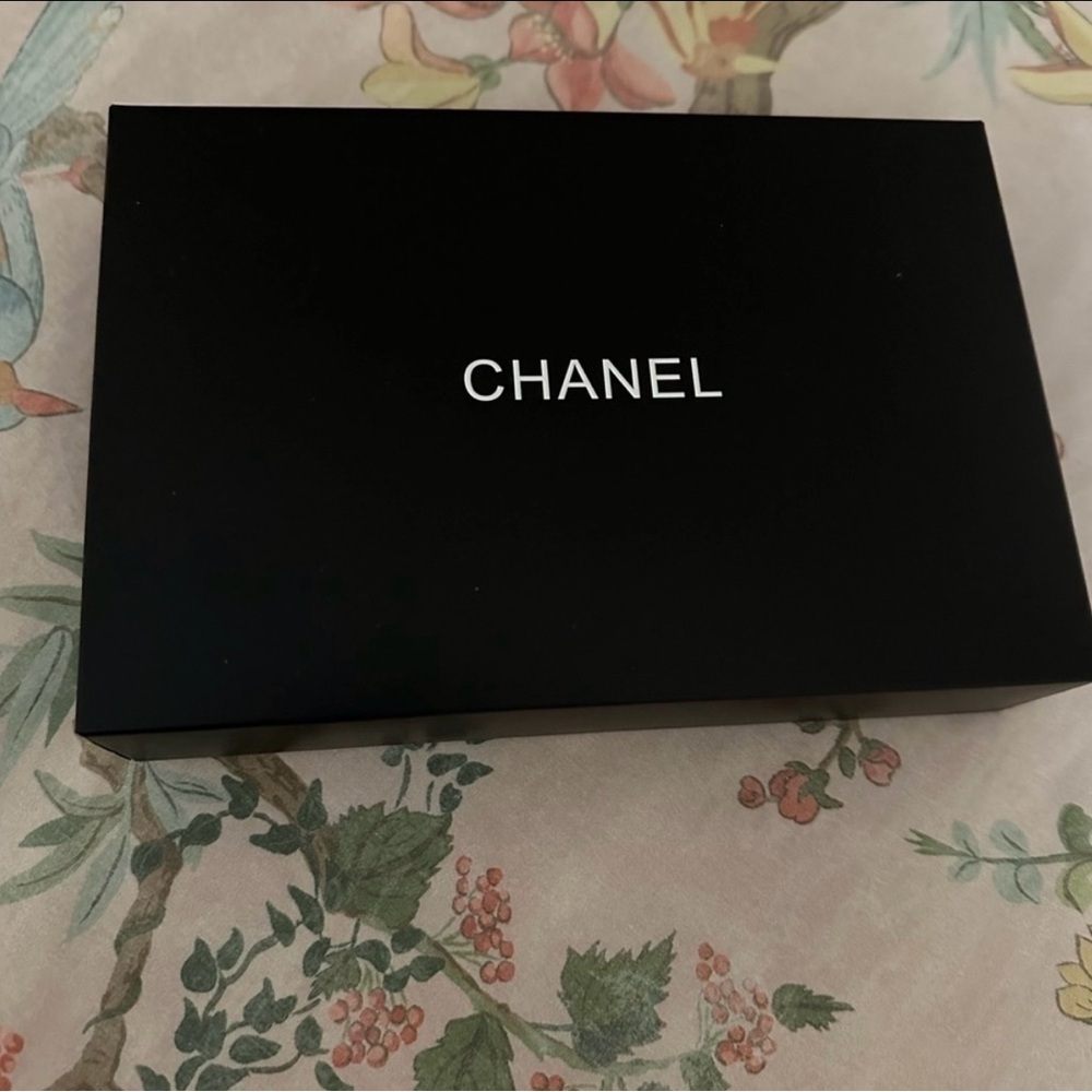 Chanel Cosmetics Bag Clutch Gift Bag - Picture 6 of 6